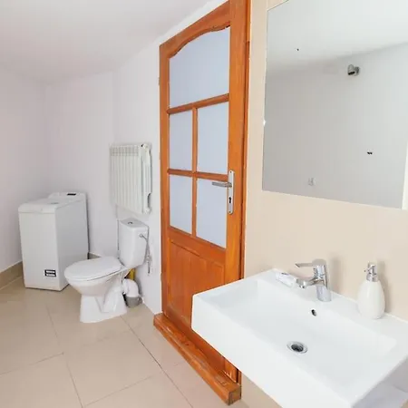 Free Bikes, Wifi, Ac, Garden, 2 Beds * Duczki